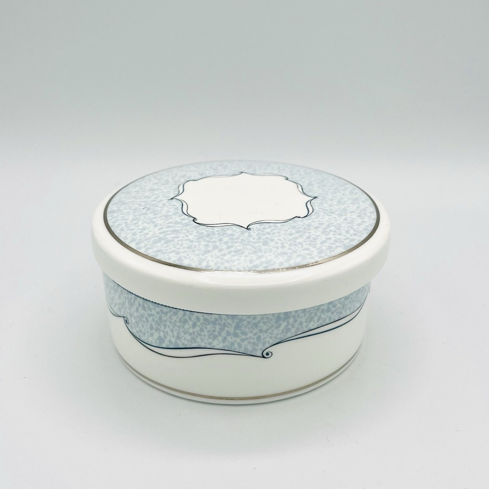 Wedgwood Venice‎ Ring Trinket Box Bone China Blue White Foam Insert 2" X 3.5"